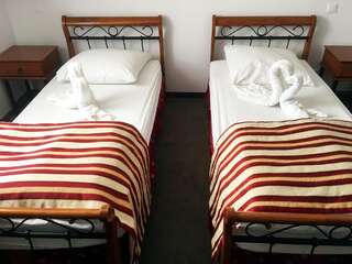 Отель Hotel Kameleon Тарнобжег Двухместный номер «Комфорт» с 1 кроватью или 2 отдельными кроватями-1